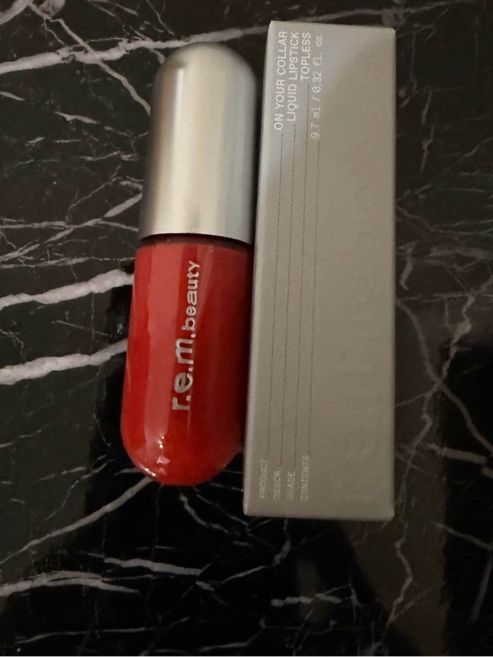 R.e.m. beauty ON YOUR COLLAR LIQUID LIPSTICK topless
